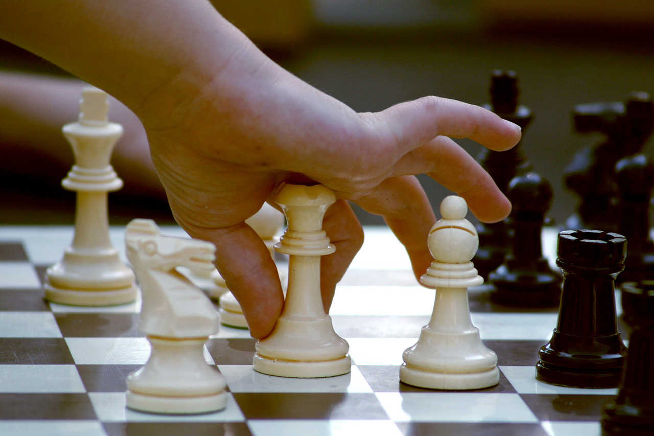 Théorie des échecs et pratique